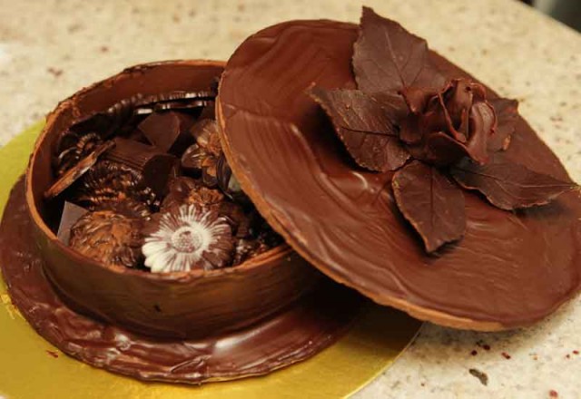 Master chocolatier gets creative with cocoa